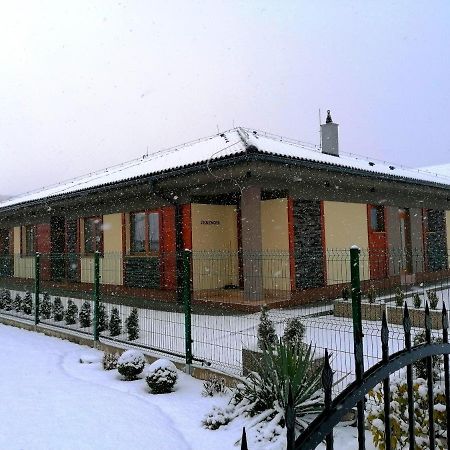 Apartamento Elejan Bešeňová Exterior foto