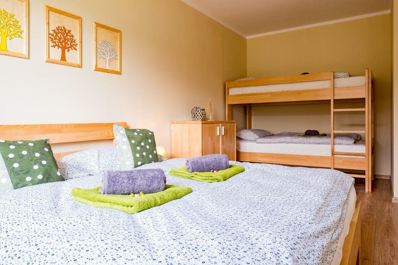 Apartamento Elejan Bešeňová Exterior foto