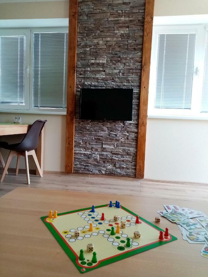 Apartamento Elejan Bešeňová Exterior foto