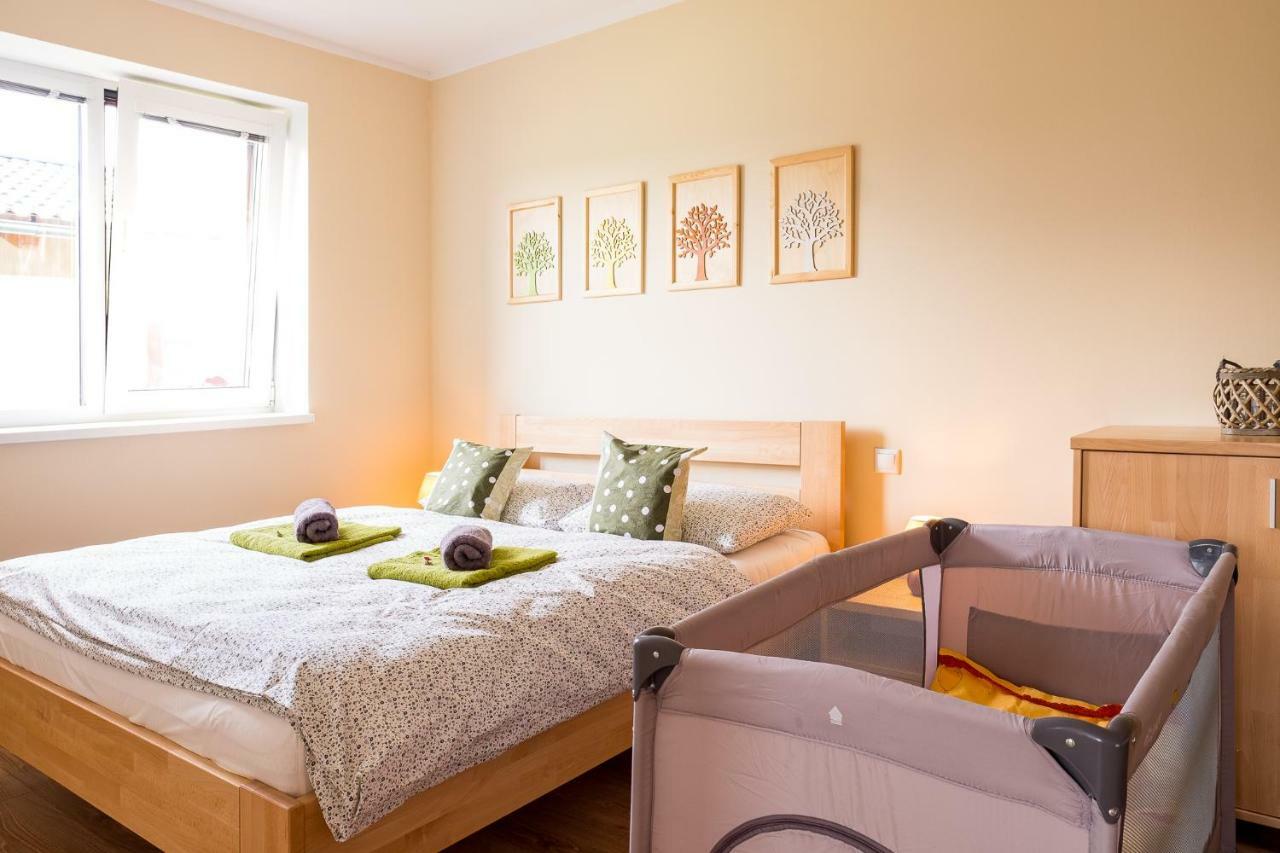Apartamento Elejan Bešeňová Exterior foto